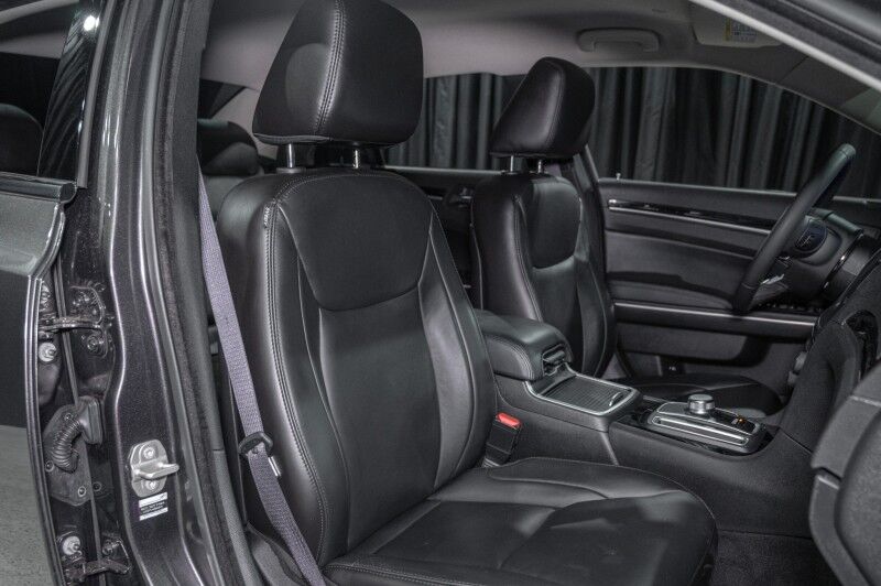 2023 Chrysler 300 Touring L Sedan Peoria AZ