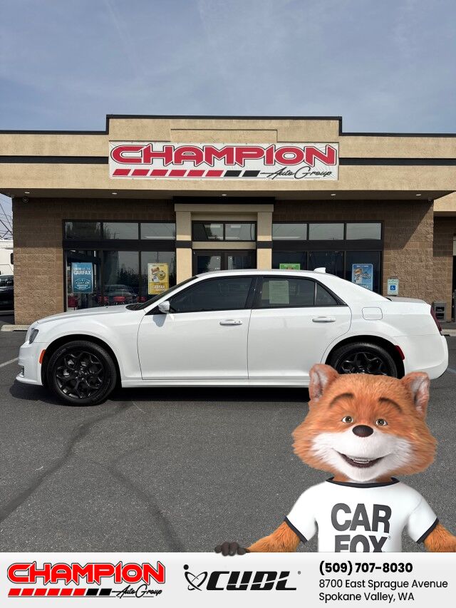 2023 Chrysler 300 Touring L