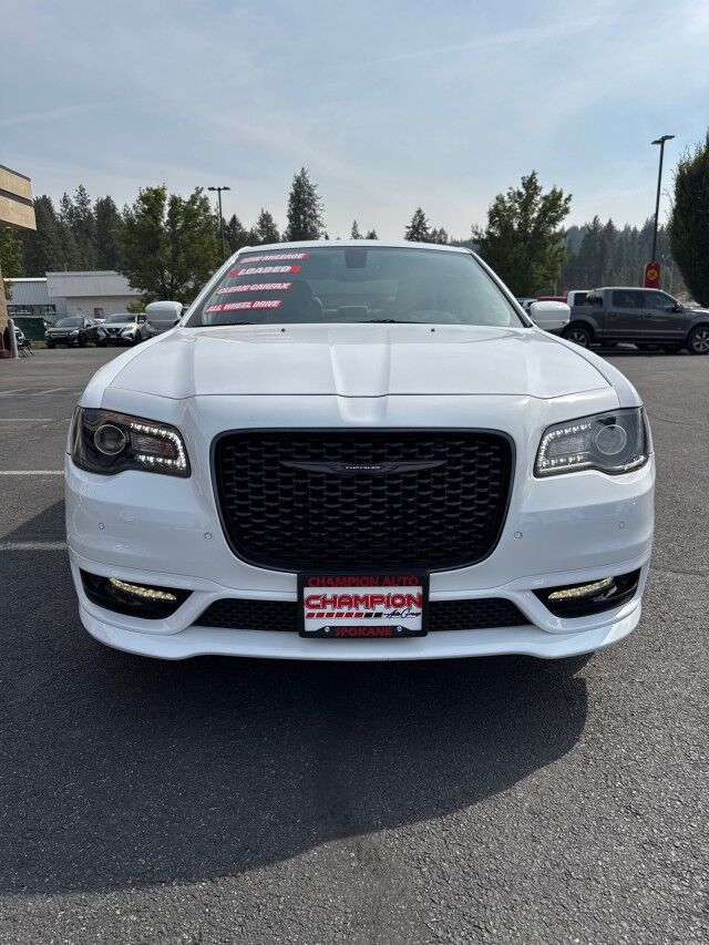 2023 Chrysler 300 Touring L