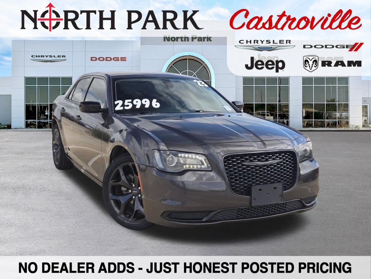 2023 Chrysler 300 Touring