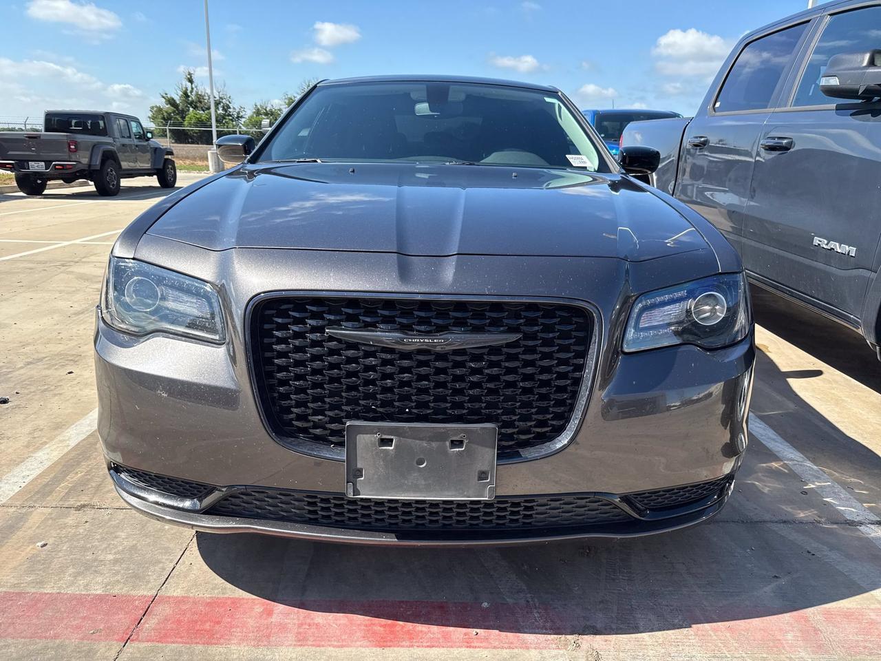2023 Chrysler 300 Touring