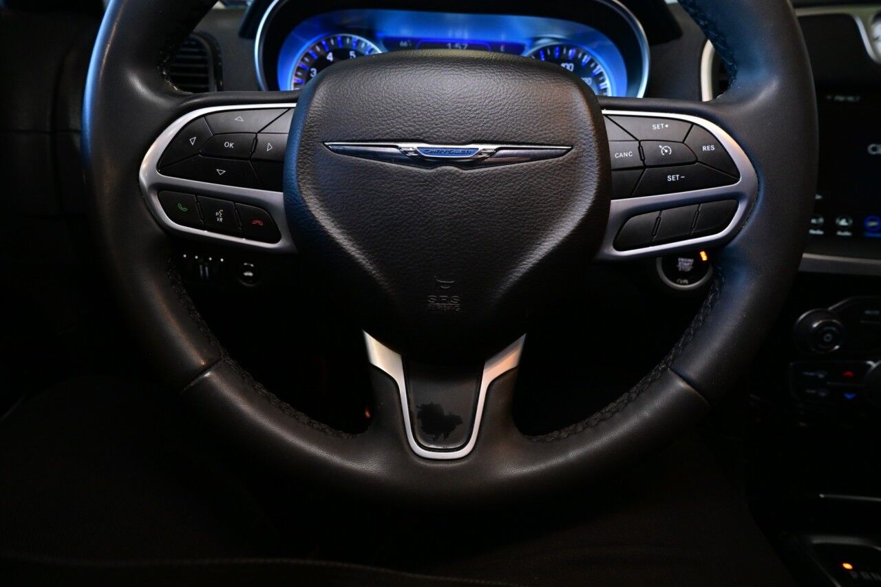 2023 Chrysler 300 Touring Springfield NJ
