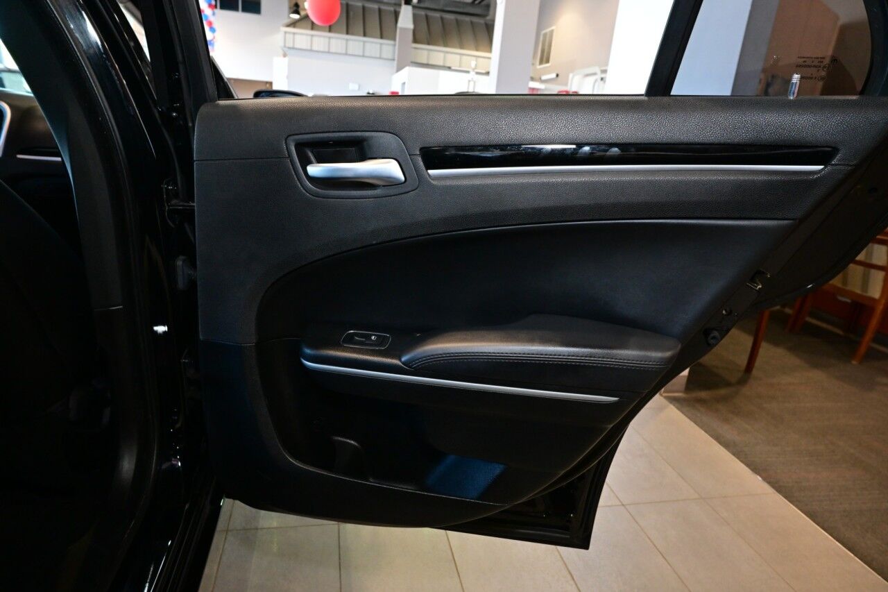 2023 Chrysler 300 Touring Springfield NJ