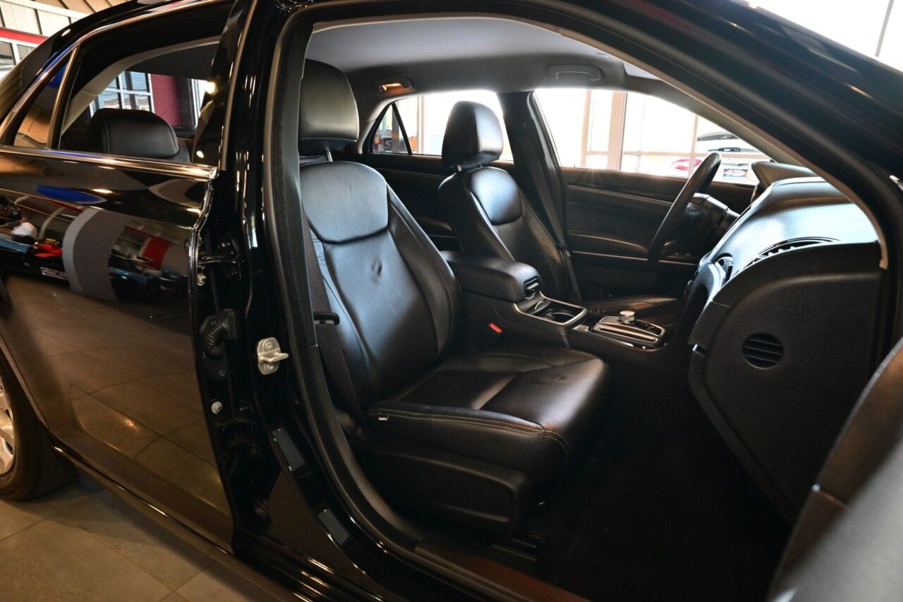 2023 Chrysler 300 Touring Springfield NJ