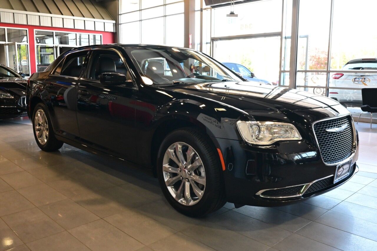 2023 Chrysler 300 Touring