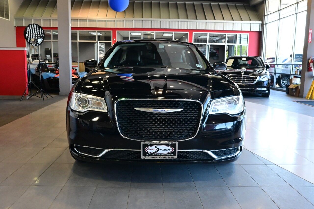 2023 Chrysler 300 Touring