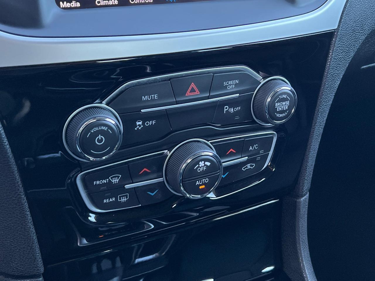 2023 Chrysler 300 Touring Hagerstown MD