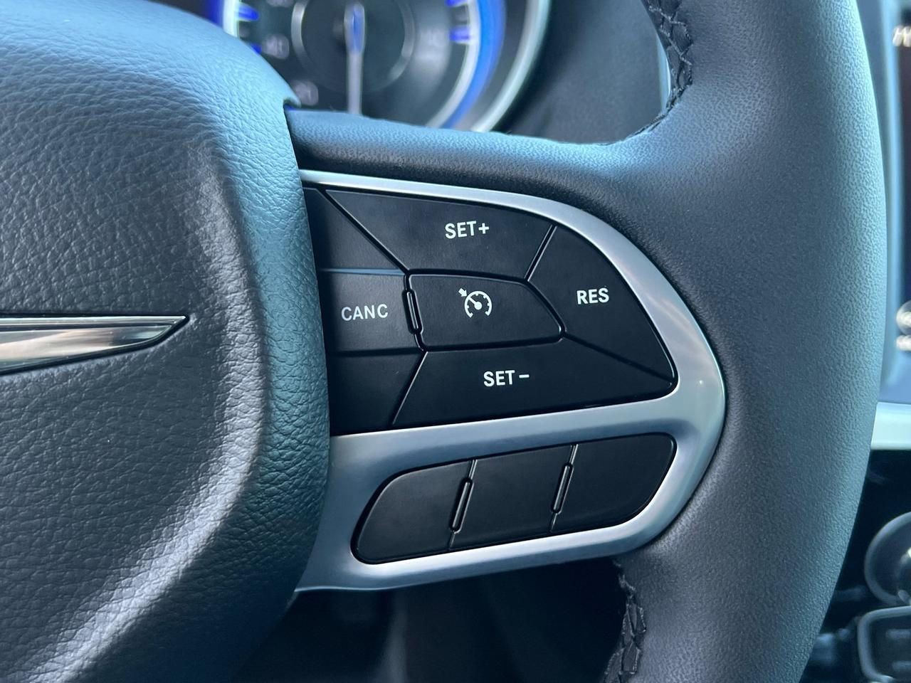 2023 Chrysler 300 Touring Hagerstown MD