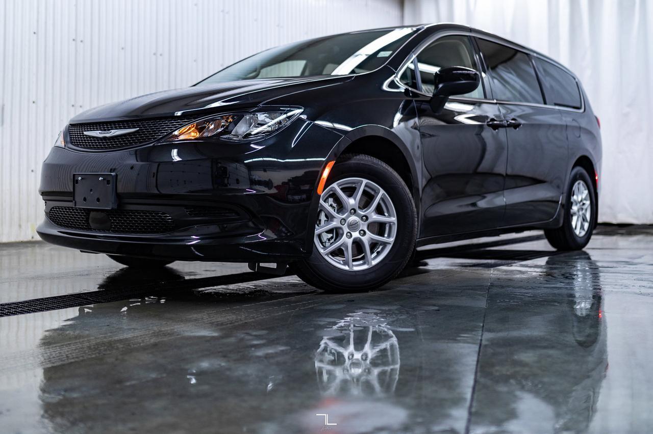 2023 Chrysler Grand Caravan SXT BCam Captains Chairs Red Deer AB