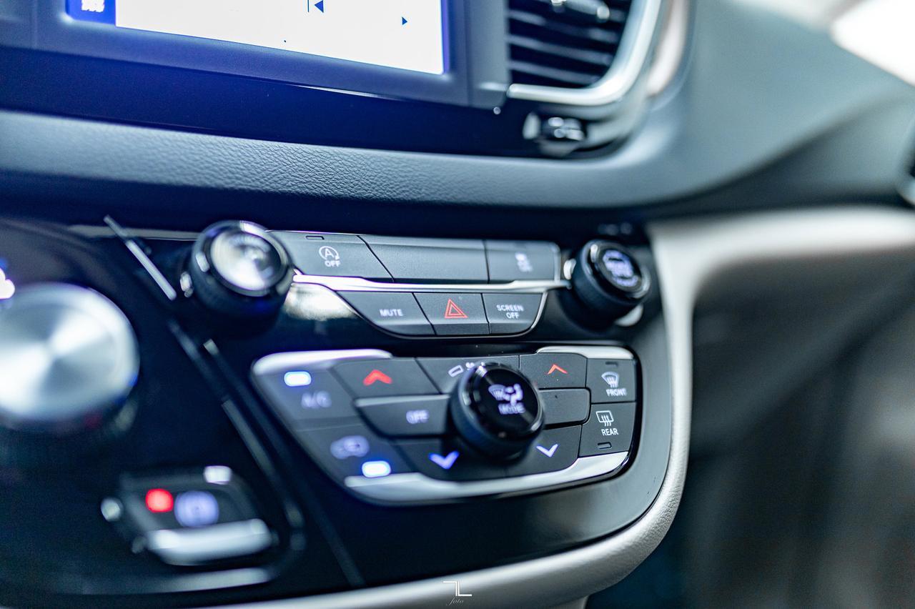 2023 Chrysler Grand Caravan SXT BCam Captains Chairs Red Deer AB