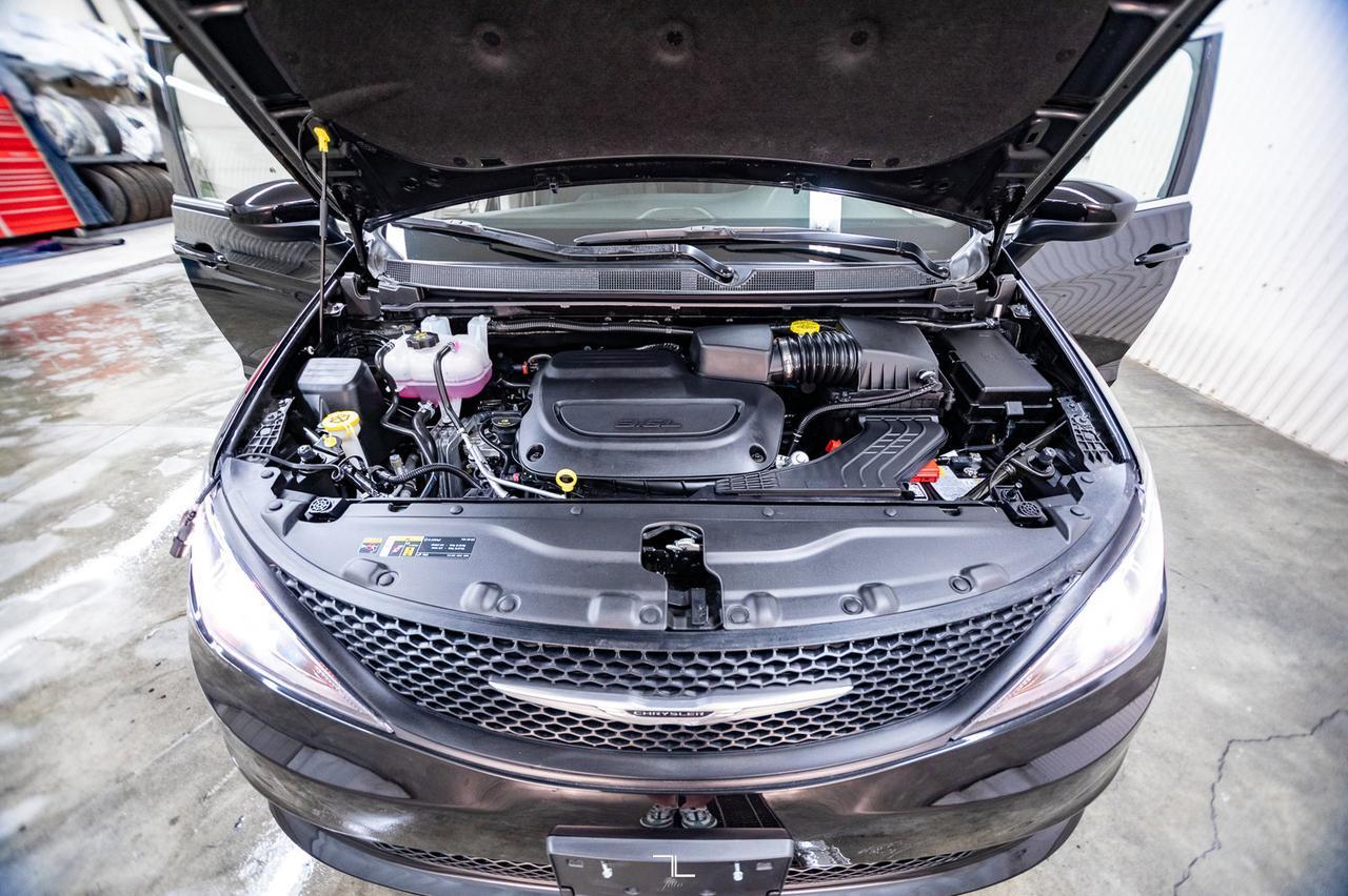 2023 Chrysler Grand Caravan SXT BCam Captains Chairs Red Deer AB