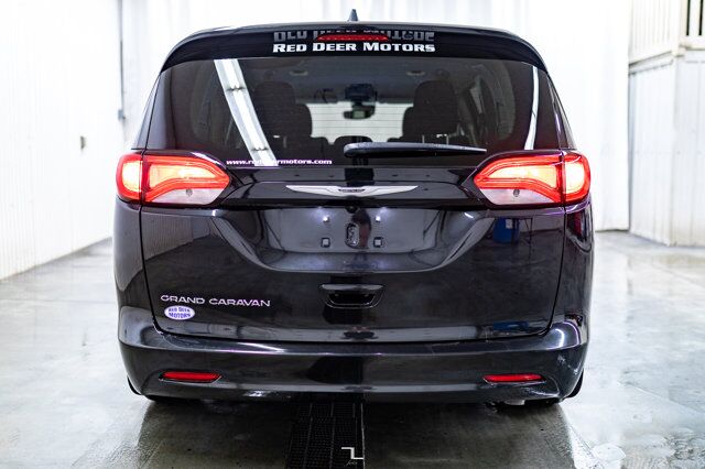 2023 Chrysler Grand Caravan SXT BCam Captains Chairs Red Deer AB