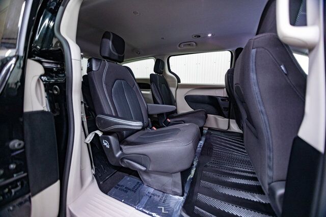 2023 Chrysler Grand Caravan SXT BCam Captains Chairs Red Deer AB