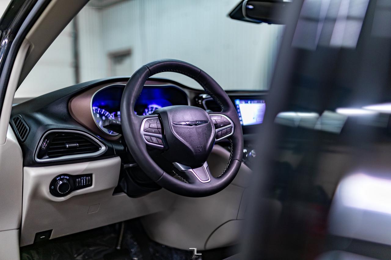 2023 Chrysler Grand Caravan SXT BCam Red Deer AB