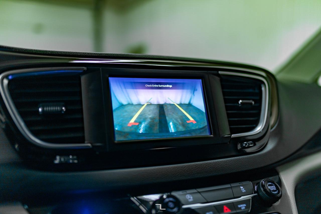 2023 Chrysler Grand Caravan SXT BCam Red Deer AB