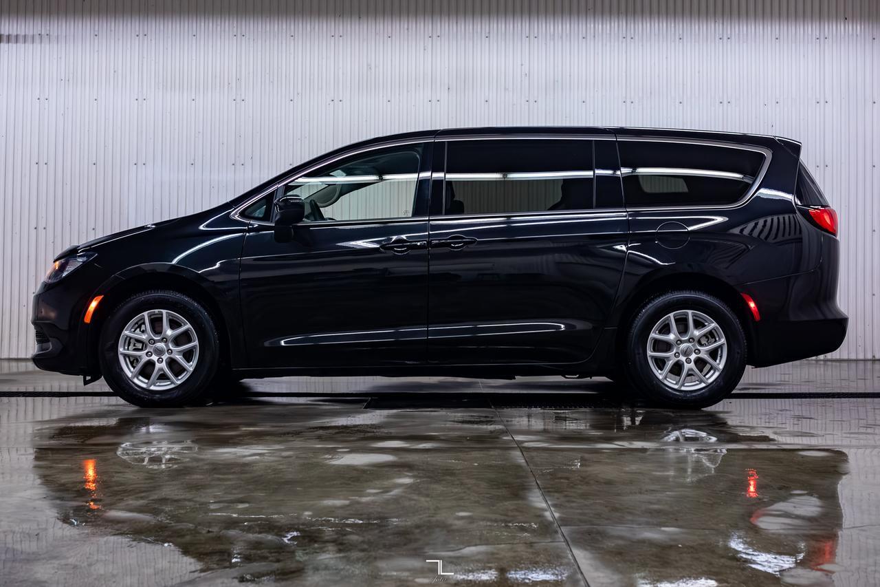 2023 Chrysler Grand Caravan SXT BCam Red Deer AB