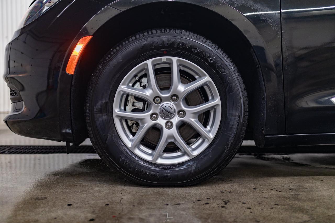 2023 Chrysler Grand Caravan SXT BCam Red Deer AB