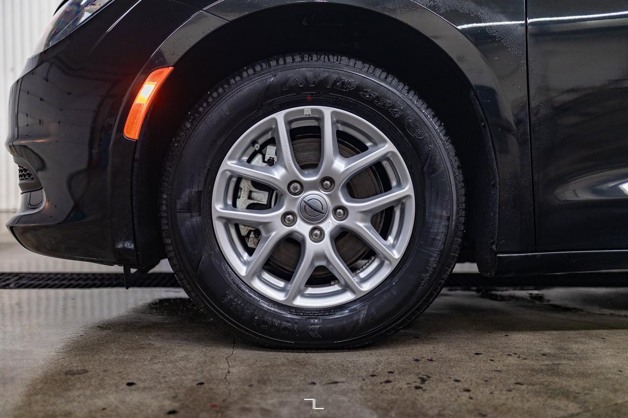 2023 Chrysler Grand Caravan SXT BCam Red Deer AB