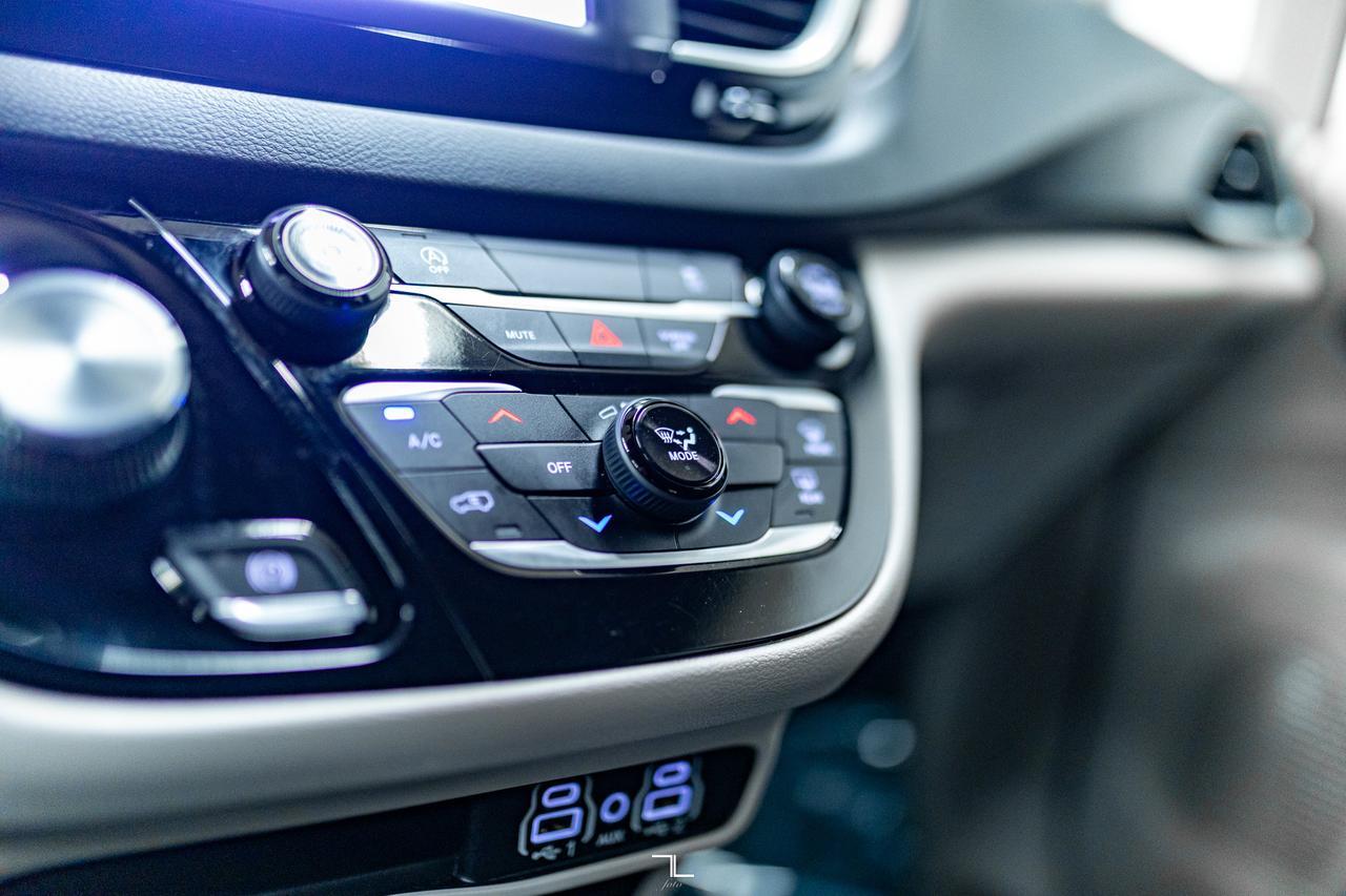 2023 Chrysler Grand Caravan SXT BCam Red Deer AB