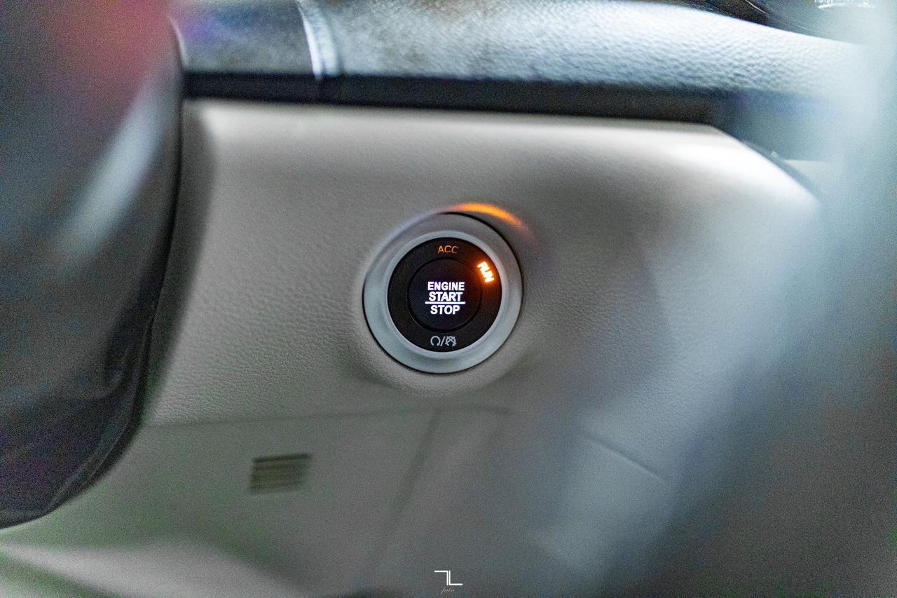 2023 Chrysler Grand Caravan SXT BCam Red Deer AB