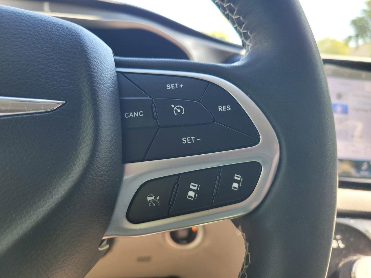 2023 Chrysler PACIFICA TOURING L Roseville CA