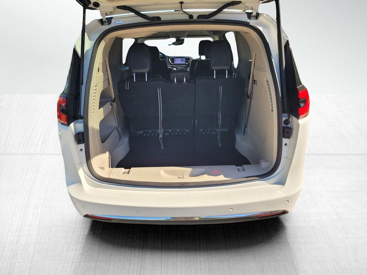 2023 Chrysler PACIFICA TOURING L Roseville CA
