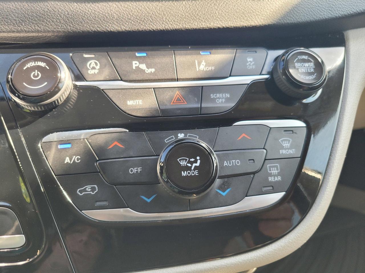 2023 Chrysler PACIFICA TOURING L Roseville CA