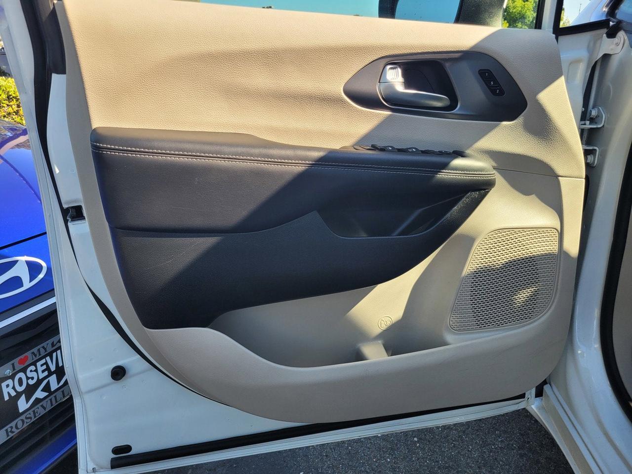 2023 Chrysler PACIFICA TOURING L Roseville CA