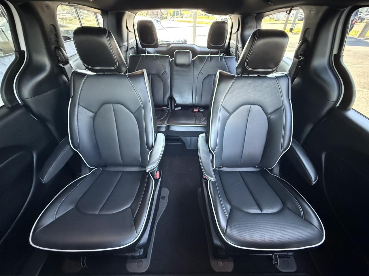 2023 Chrysler Pacifica Hybrid Limited Knoxville TN