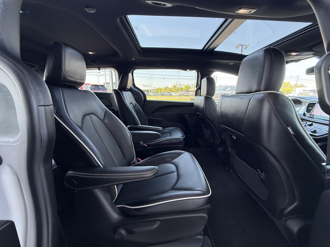 2023 Chrysler Pacifica Hybrid Limited Knoxville TN