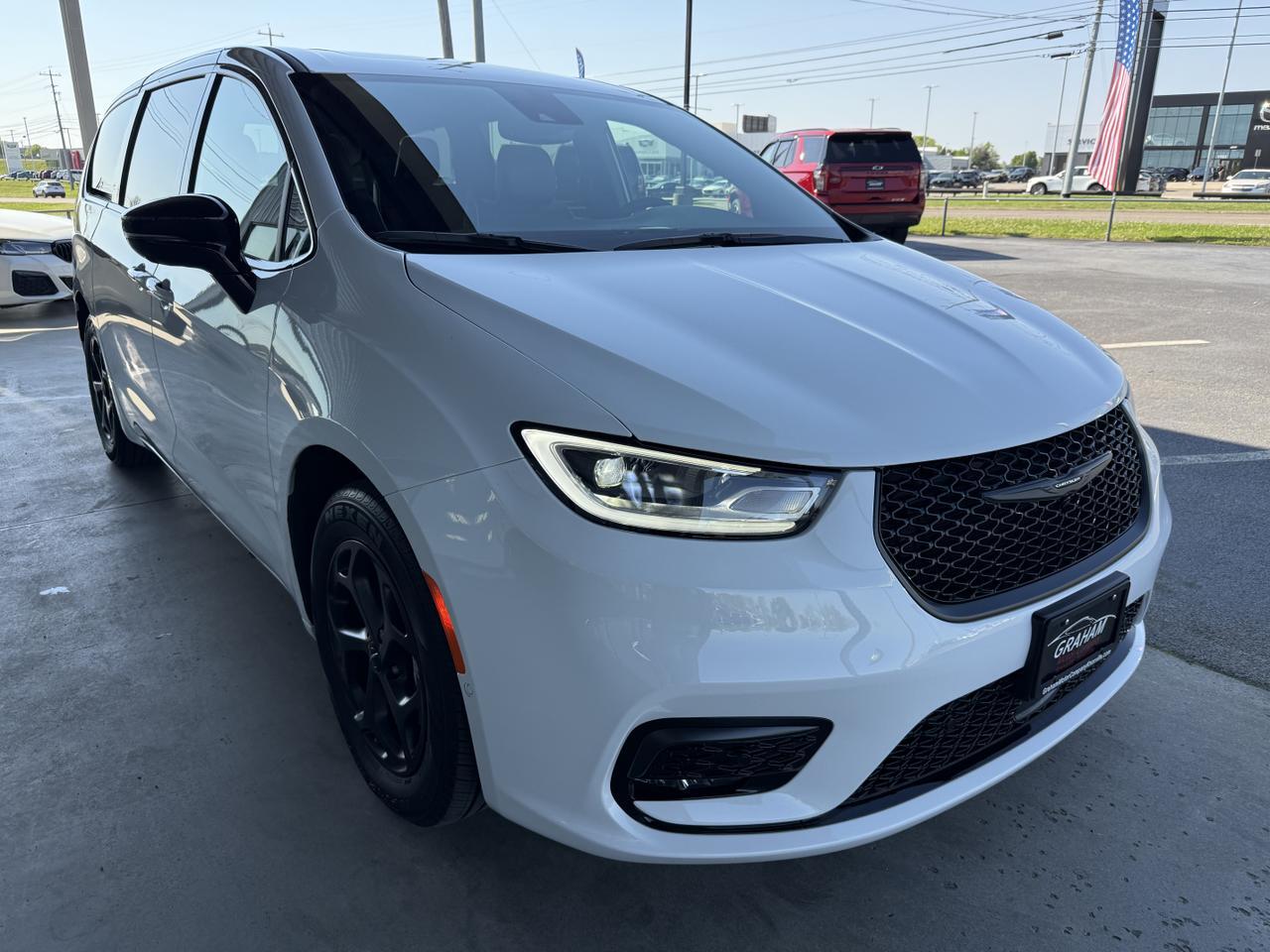 2023 Chrysler Pacifica Hybrid Limited Knoxville TN