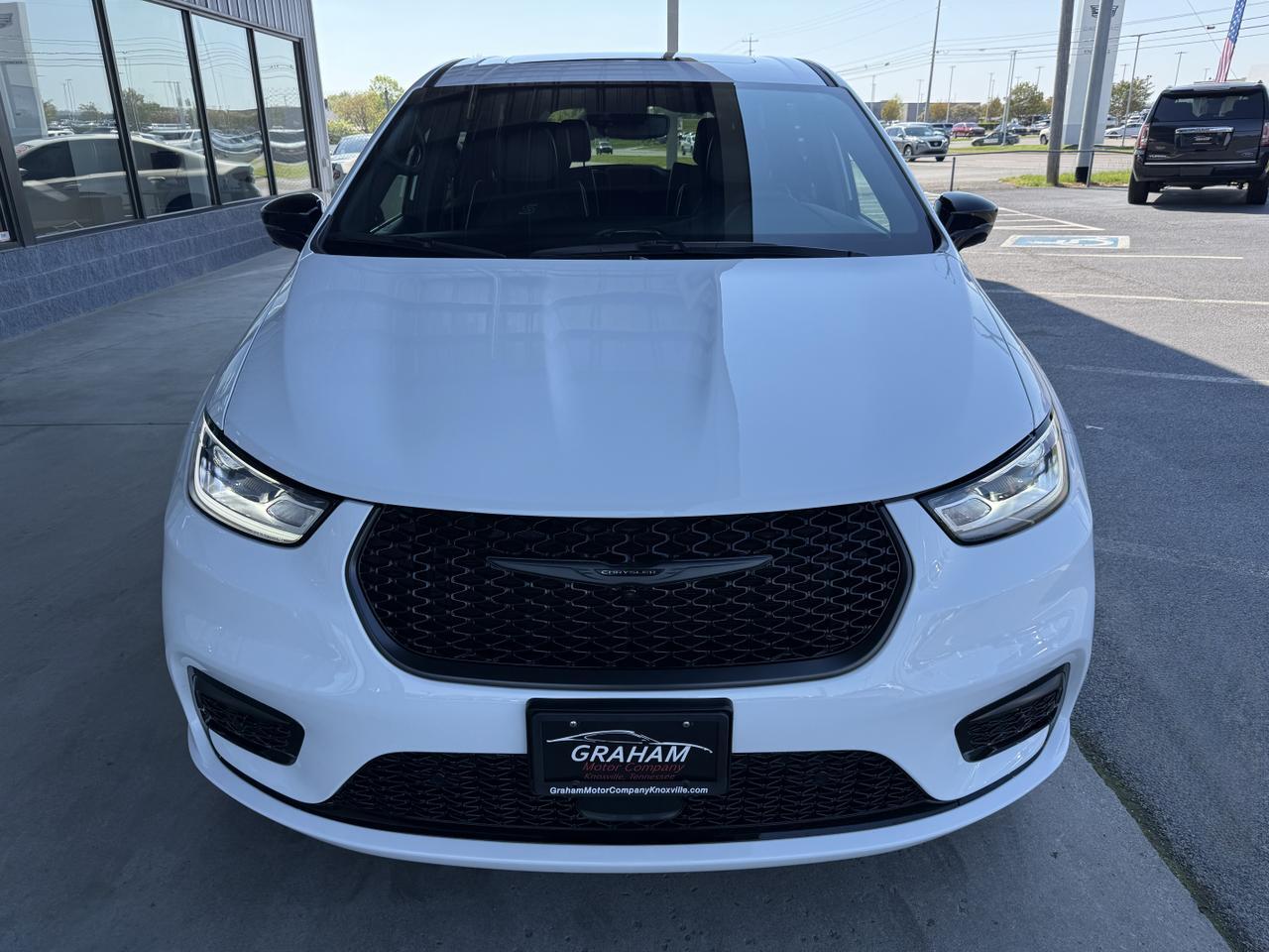 2023 Chrysler Pacifica Hybrid Limited Knoxville TN