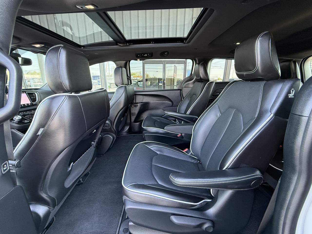 2023 Chrysler Pacifica Hybrid Limited Knoxville TN