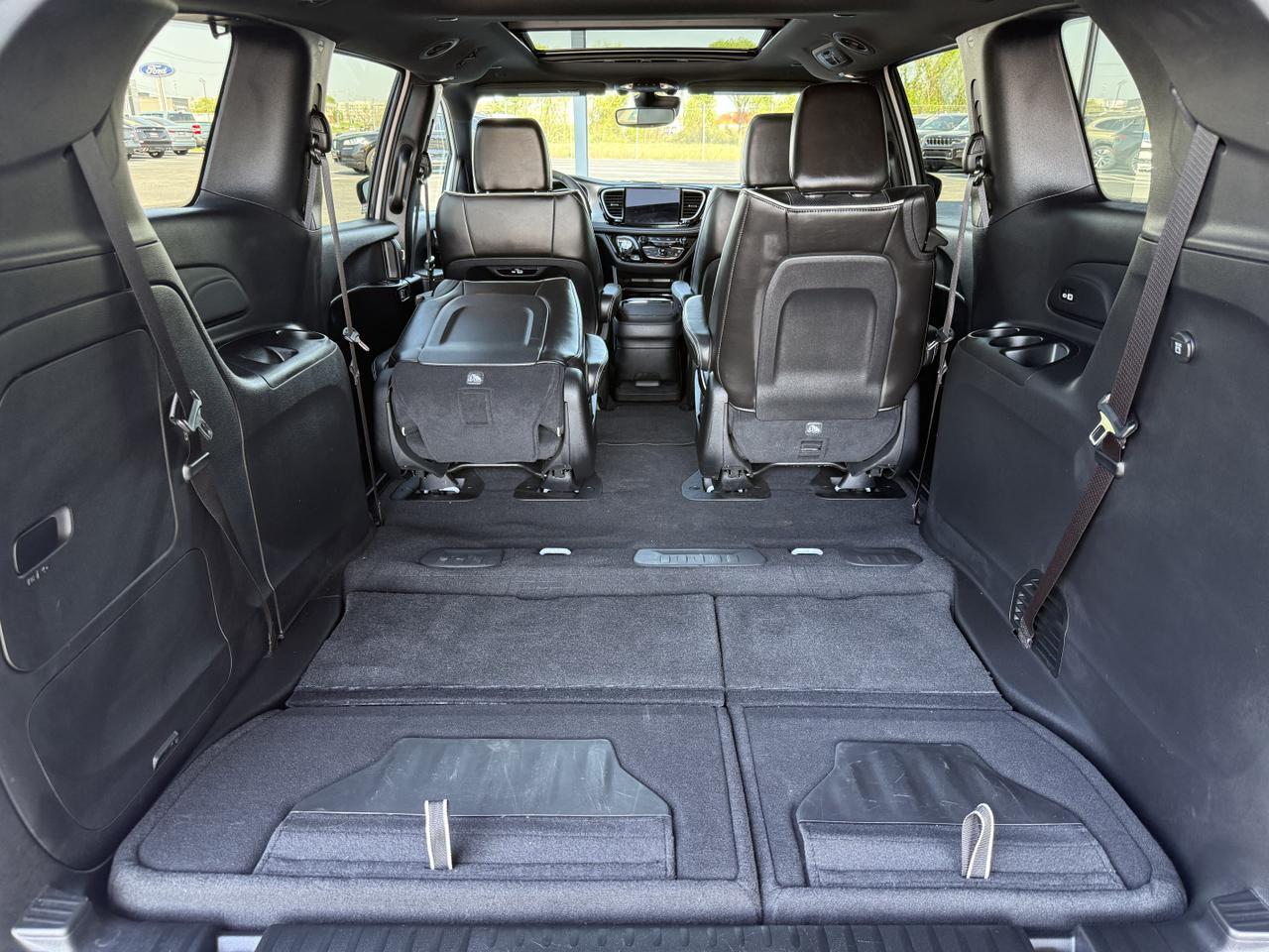 2023 Chrysler Pacifica Hybrid Limited Knoxville TN