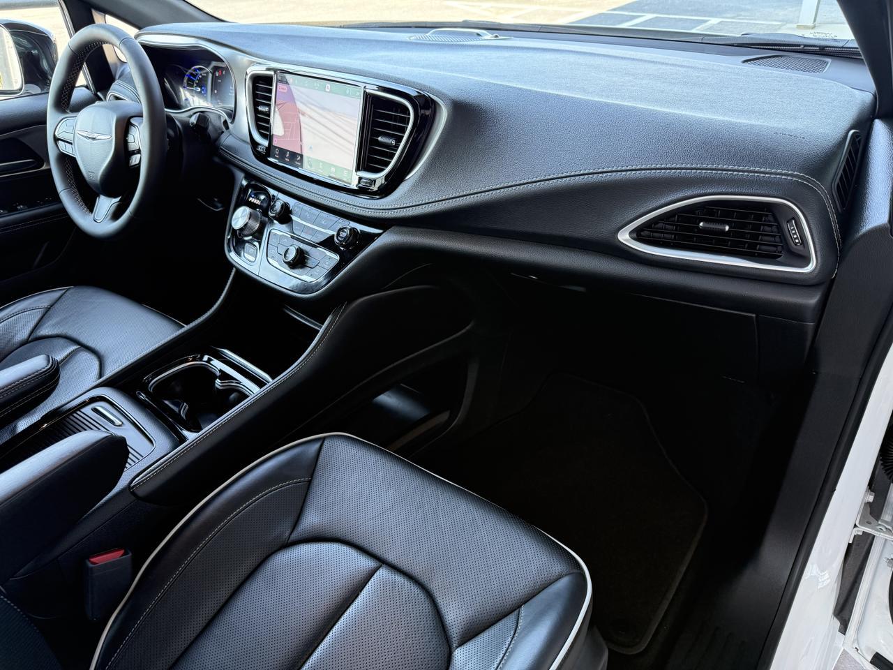 2023 Chrysler Pacifica Hybrid Limited Knoxville TN