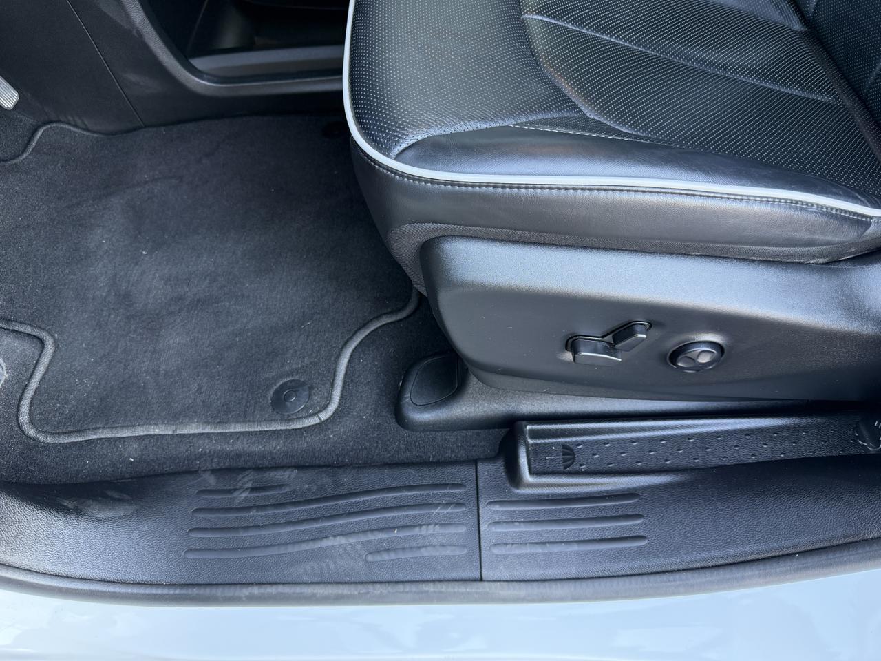 2023 Chrysler Pacifica Hybrid Limited Knoxville TN