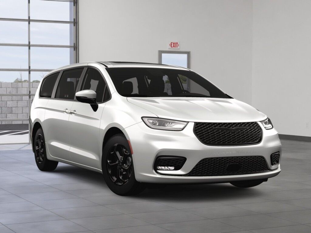 2023 Chrysler Pacifica Hybrid Limited Owego NY