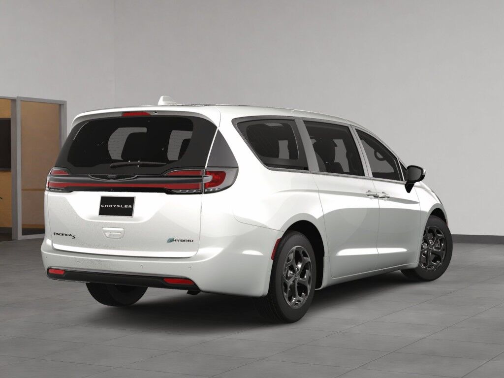 2023 Chrysler Pacifica Hybrid Limited Owego NY