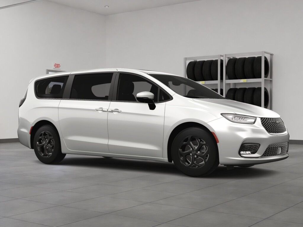2023 Chrysler Pacifica Hybrid Limited Owego NY