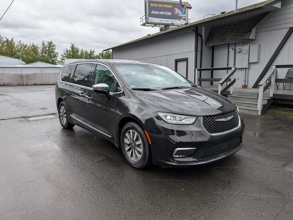 2023 Chrysler Pacifica Hybrid Limited