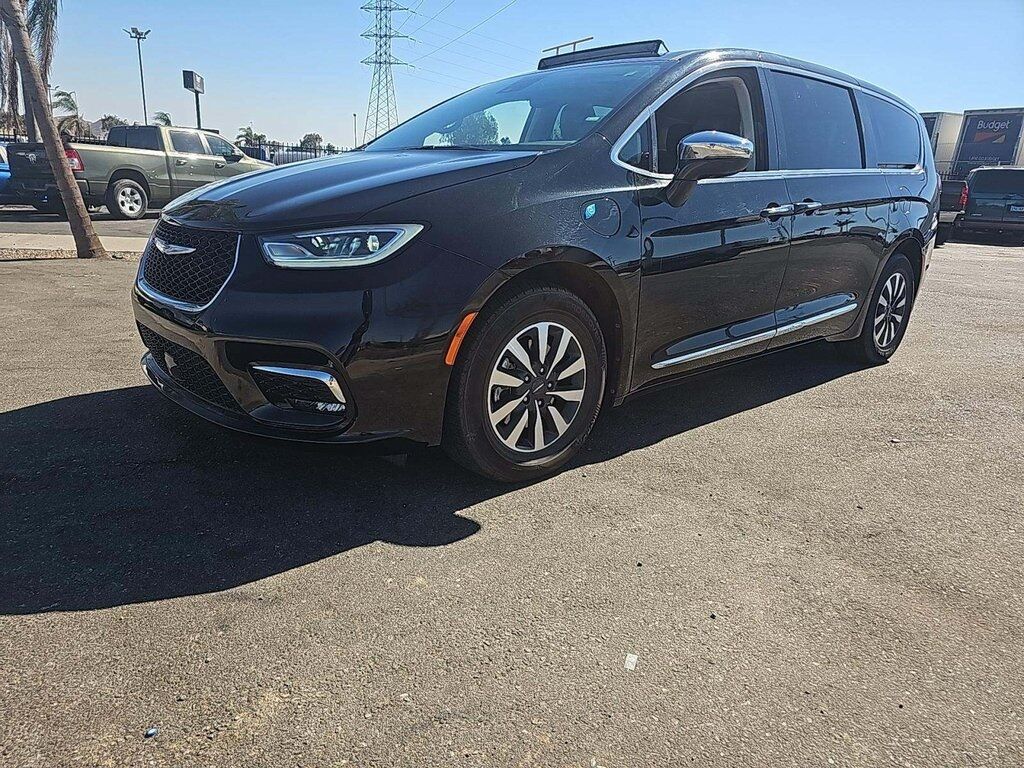 2023 Chrysler Pacifica Hybrid Limited Milwaukie OR