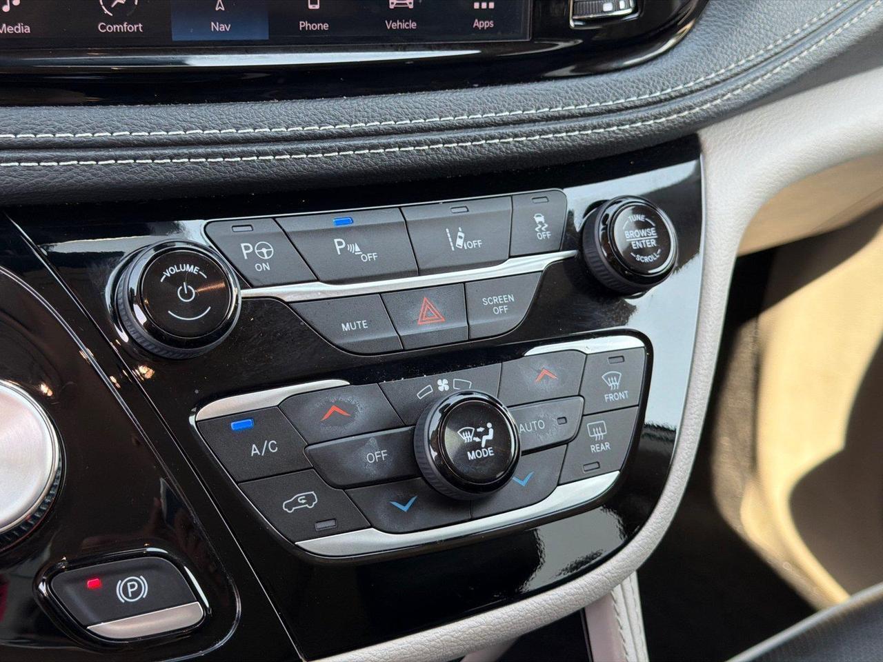 2023 Chrysler Pacifica Hybrid Limited Hagerstown MD