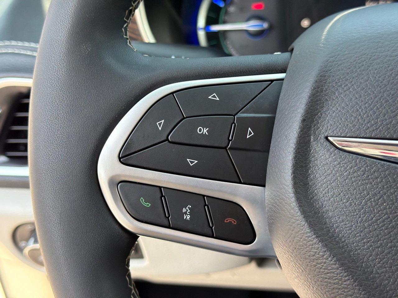 2023 Chrysler Pacifica Hybrid Limited Hagerstown MD