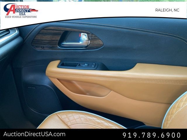 2023 Chrysler Pacifica Hybrid Pinnacle Raleigh NC