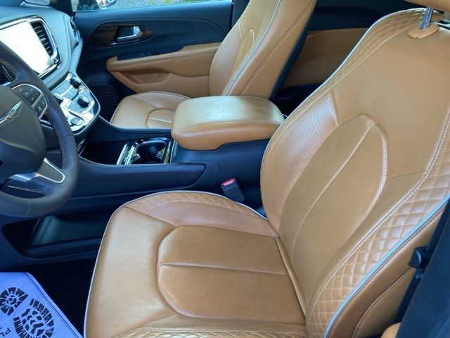 2023 Chrysler Pacifica Hybrid Pinnacle Raleigh NC