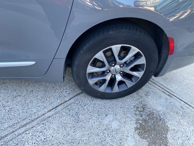 2023 Chrysler Pacifica Hybrid Pinnacle Raleigh NC