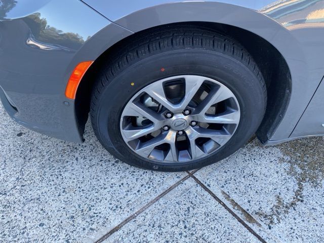 2023 Chrysler Pacifica Hybrid Pinnacle Raleigh NC