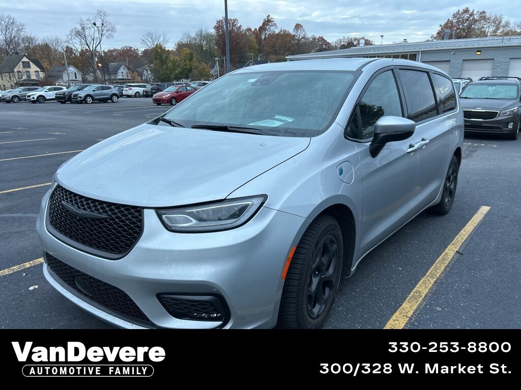 2023 Chrysler Pacifica Hybrid