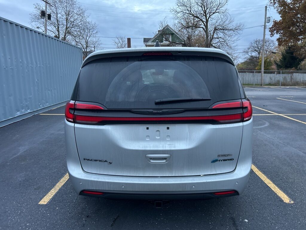 2023 Chrysler Pacifica Hybrid Touring L Akron OH