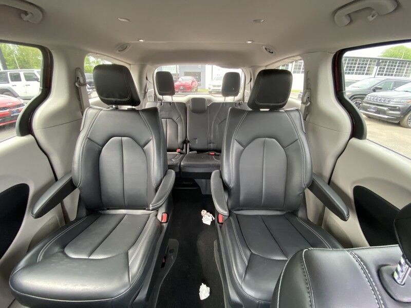 2023 Chrysler Pacifica Hybrid Touring L Bristol  PA